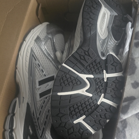 New Balance Metallic Silver and Black Sneakers - Picture 2 of 6